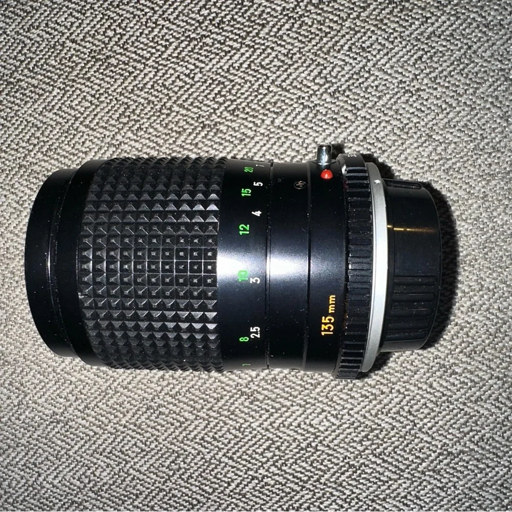 Vintage Minolta MC Tele Rokkor-QD 135mm f/3.5 lens, a vintage Minolta